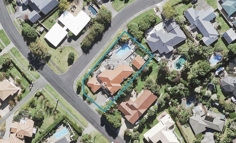 1 Windfall Grove, Greenhithe, Auckland - Carousel 1