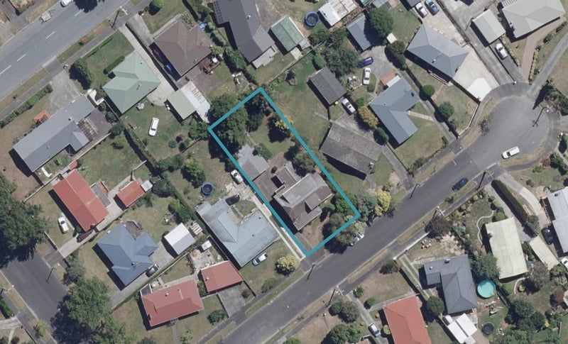 5 Pryce Place, Silverdale, Hamilton - Carousel 1