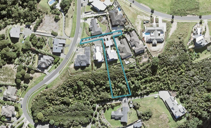 19 Beauvoir Avenue, Matakatia, Whangaparaoa - Carousel 1