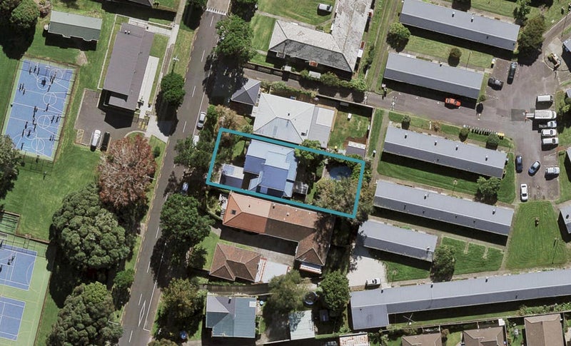 77 Symonds Street, Royal Oak, Auckland - Carousel 1