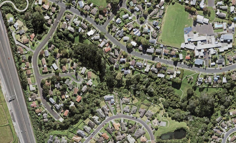 95D Oreil Avenue, West Harbour, Auckland - Carousel 1