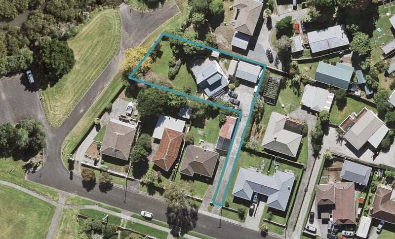 13 Bittern Place, Henderson, Auckland - Carousel 1