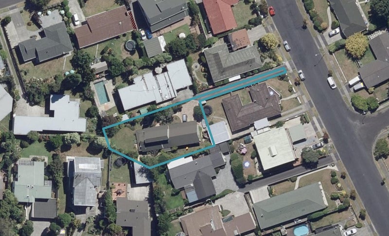 8 McMeekan Avenue, Chartwell, Hamilton - Carousel 1