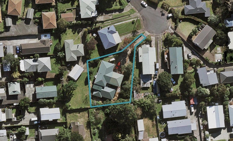 11 Keate Place, Mount Wellington, Auckland - Carousel 1