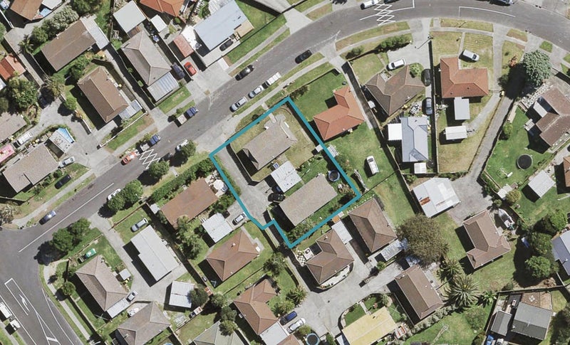 2/22 Karepo Crescent, Ranui, Auckland - Carousel 1