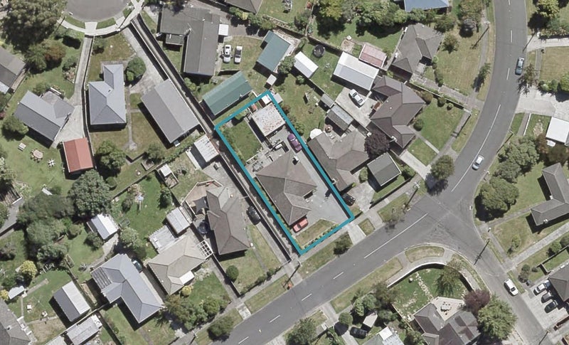 9 Routley Crescent, Elderslea, Upper Hutt - Carousel 1