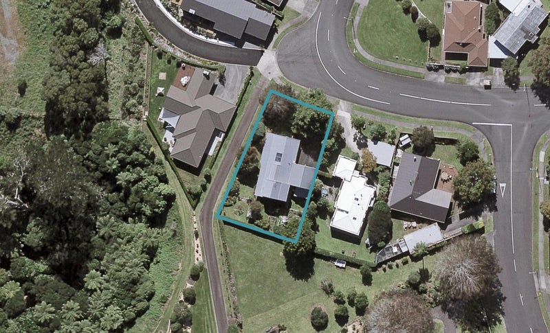 195 Govett Avenue, Frankleigh Park, New Plymouth - Carousel 1