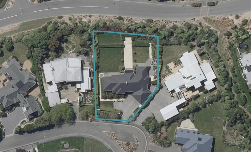 7 Watlings Place, Kennedys Bush, Christchurch - Carousel 1