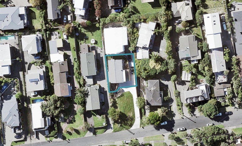 40A Masterton Road, Rothesay Bay, Auckland - Carousel 1