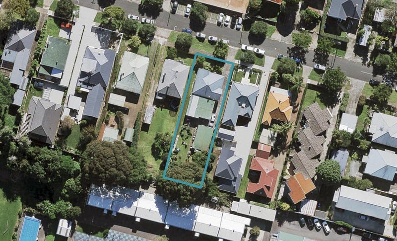 8 Grove Road, Sandringham, Auckland - Carousel 1