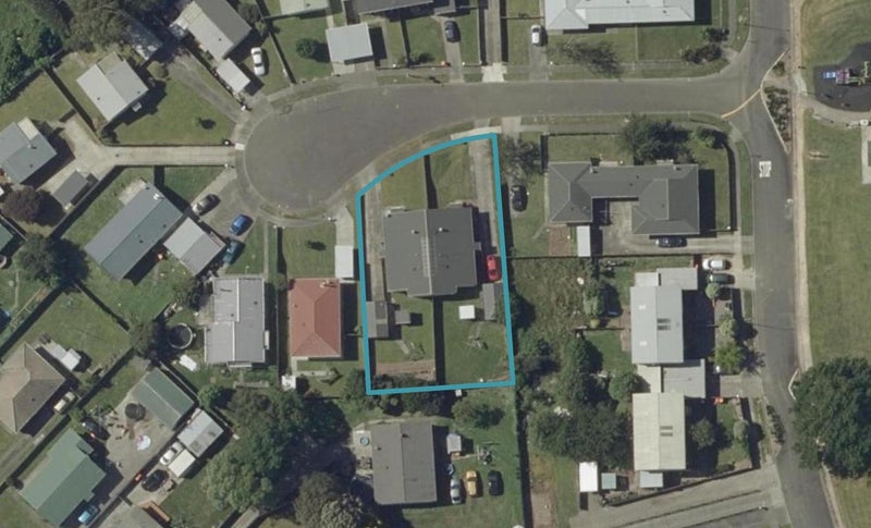 3 Cowley Place, Highbury, Palmerston North - Carousel 1