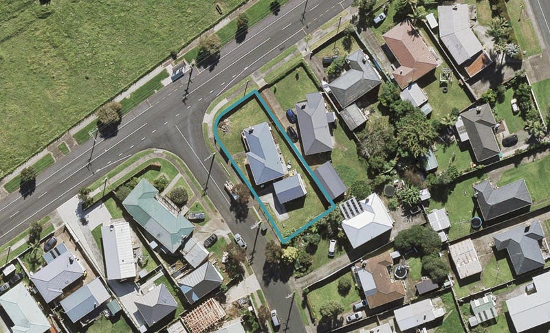 9 Mountain road, Mangere bridge, Auckland - Carousel 1