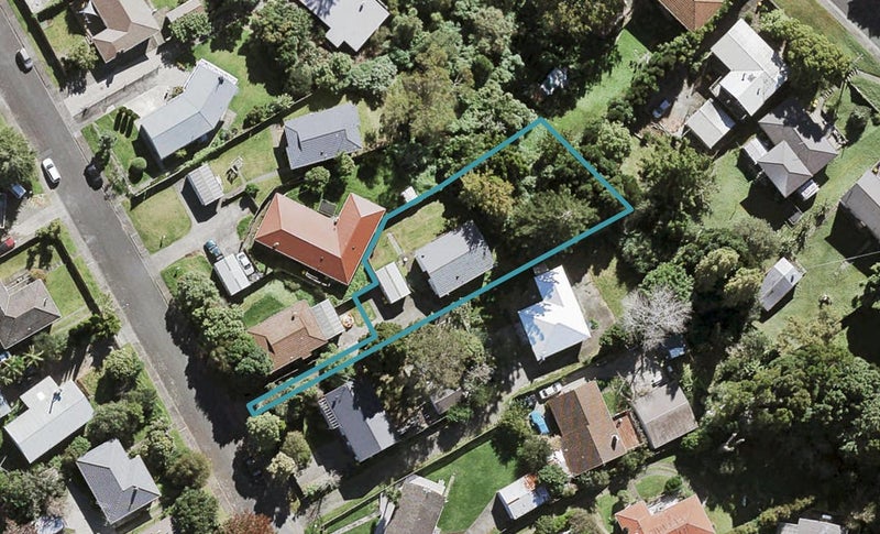 19B Crocombe Crescent, Beach Haven, Auckland - Carousel 1