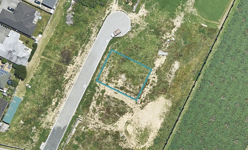 12 Sam Heywood Place, Pyes Pa, Tauranga - Carousel 1