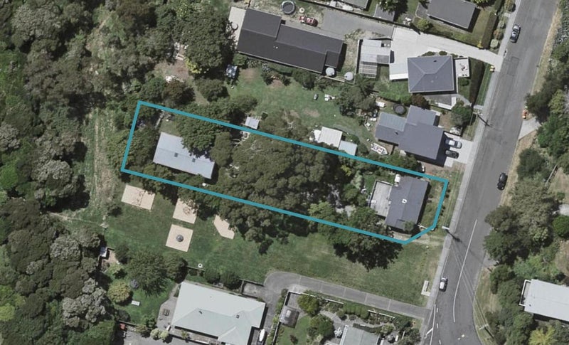 35 Leinster Avenue, Raumati South, Paraparaumu - Carousel 1