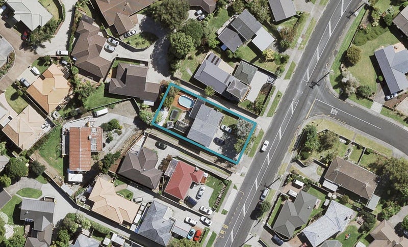 77C Sturges Road, Henderson, Auckland - Carousel 1