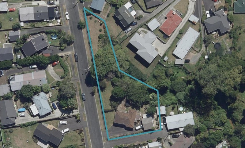 9 Anderson Road, Deanwell, Hamilton - Carousel 1