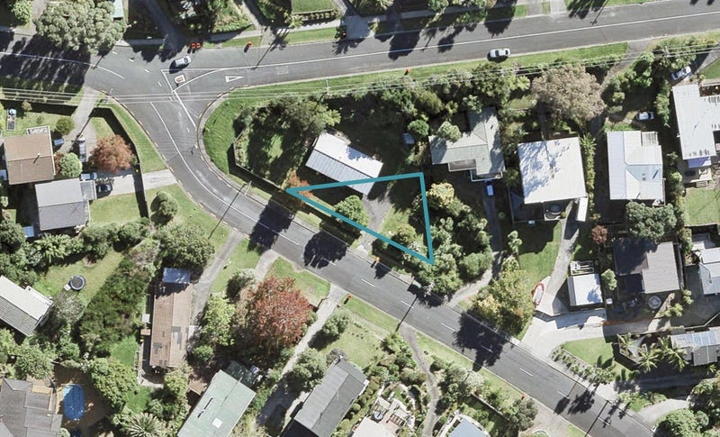 2D Marina Road, Torbay, Auckland - Carousel 1