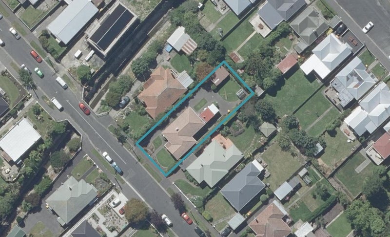 19 Glendining Avenue, North East Valley, Dunedin - Carousel 1