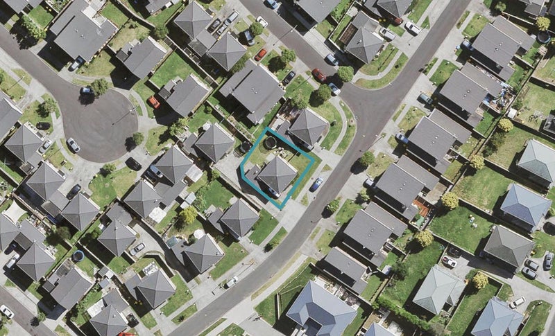11 Brashier Circle, Sunnyvale, Auckland - Carousel 1