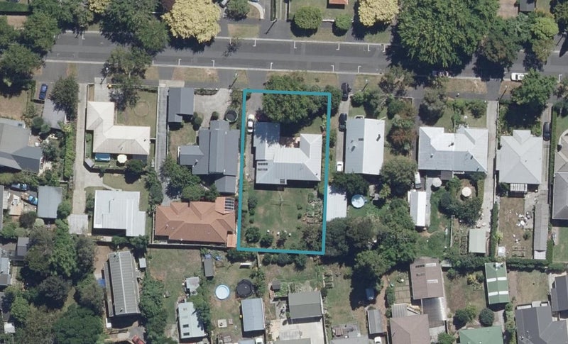 6 Young Street, Claudelands, Hamilton - Carousel 1