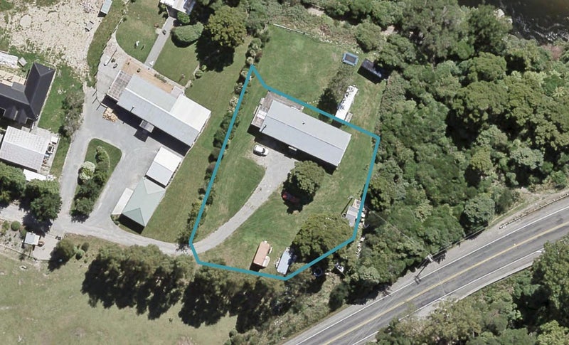 3B Ruby Grove, Birchville, Upper Hutt - Carousel 1