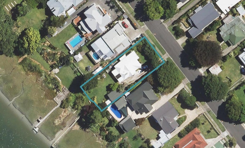 104 Stout Street, Whataupoko, Gisborne - Carousel 1