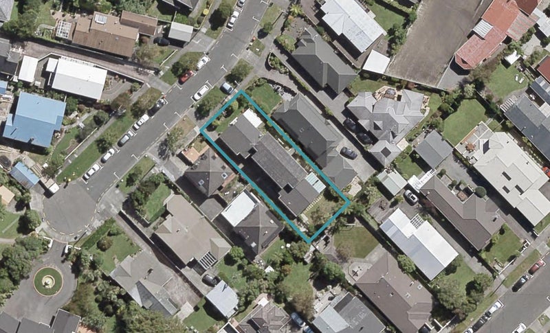 2/7 Colin GR, Hutt Central, Lower Hutt - Carousel 1