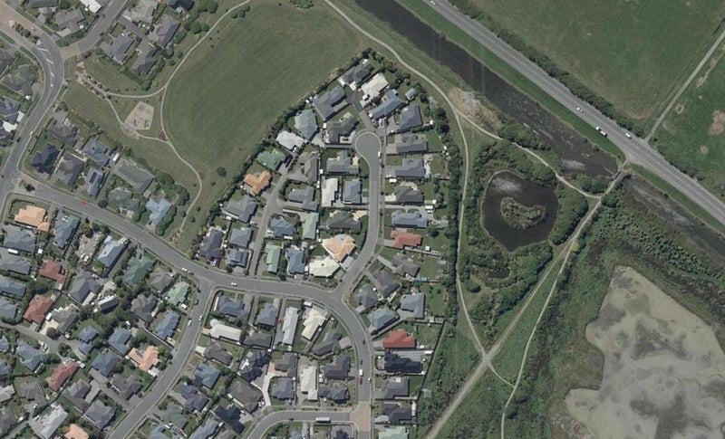 5 Sweet Waters Place, Woolston, Christchurch - Carousel 1