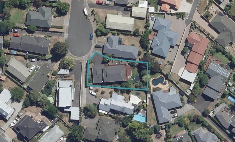 13 Willowfield Place, Pukete, Hamilton - Carousel 1
