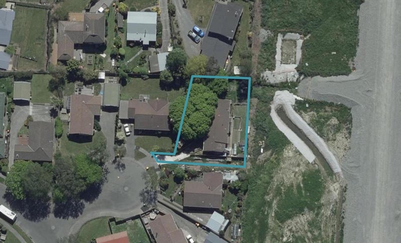 5A Leighton Place, Redwood, Christchurch - Carousel 1