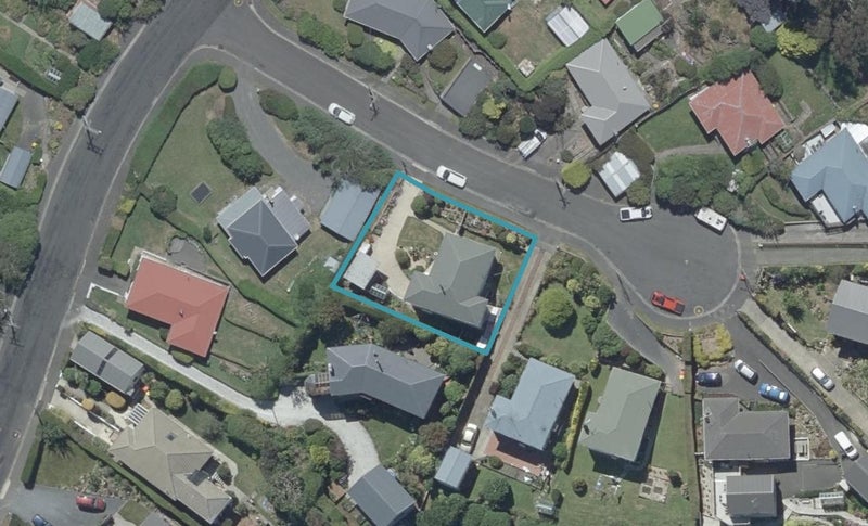 4 Watkin Street, Pine Hill, Dunedin - Carousel 1