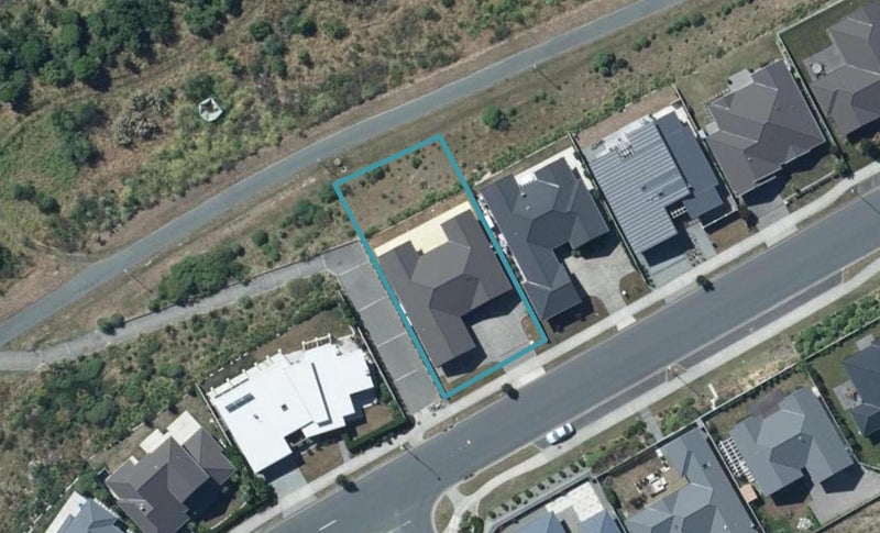 12 John Burke Drive, Aotea, Porirua - Carousel 1