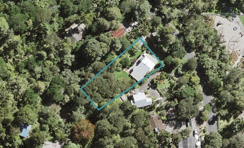 7 Paturoa Road, Titirangi, Auckland - Carousel 1