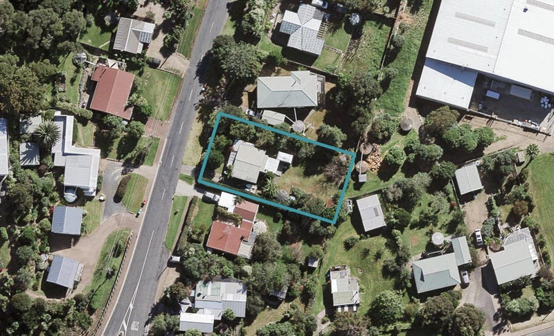 5 Sea View Road, Ostend, Waiheke Island - Carousel 1