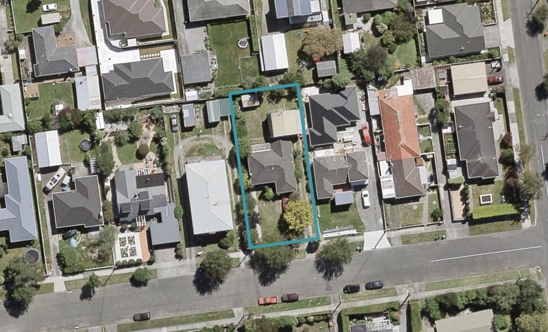 13 Oak Street, Ebdentown, Upper Hutt - Carousel 1