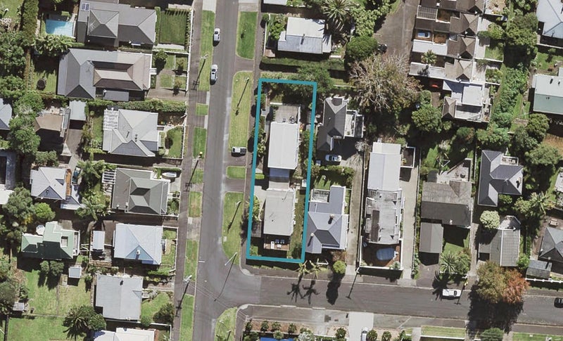 2/19 Richmond Avenue, Northcote Point, Auckland - Carousel 1