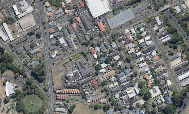 1C Fow Street, Hamilton Central, Hamilton - Carousel 1