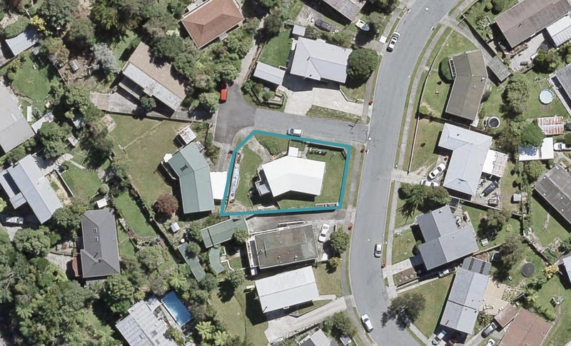 33 Aniseed Grove, Timberlea, Upper Hutt - Carousel 1