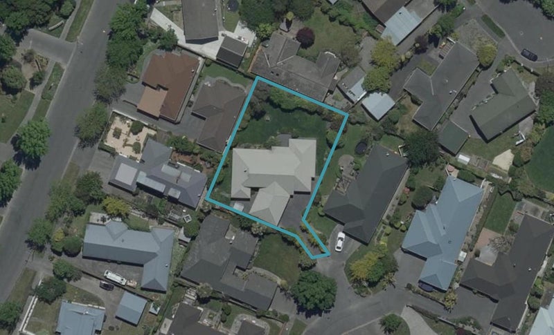 15 Claverley Gardens, Avonhead, Christchurch - Carousel 1