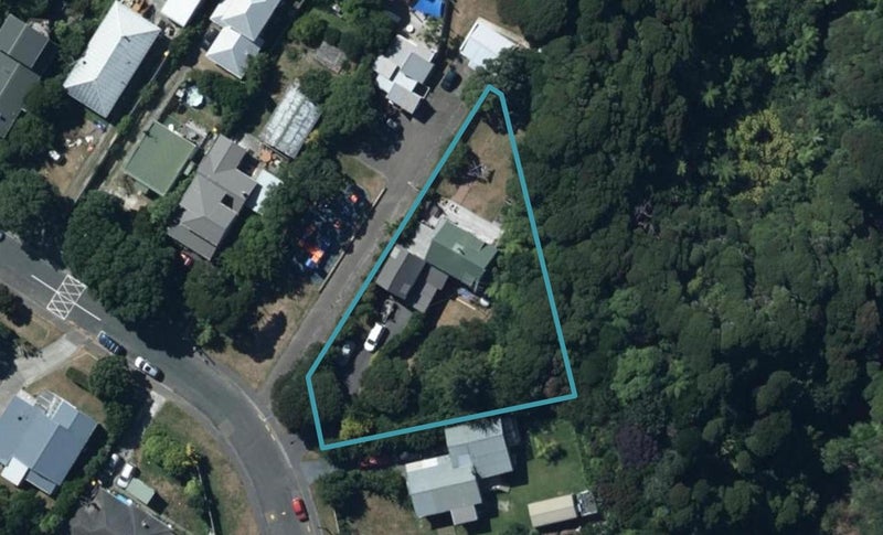 6 Wairaka Road, Pukerua Bay, Porirua - Carousel 1