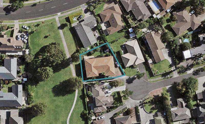 11 Reynard Terrace, Conifer Grove, Takanini - Carousel 1