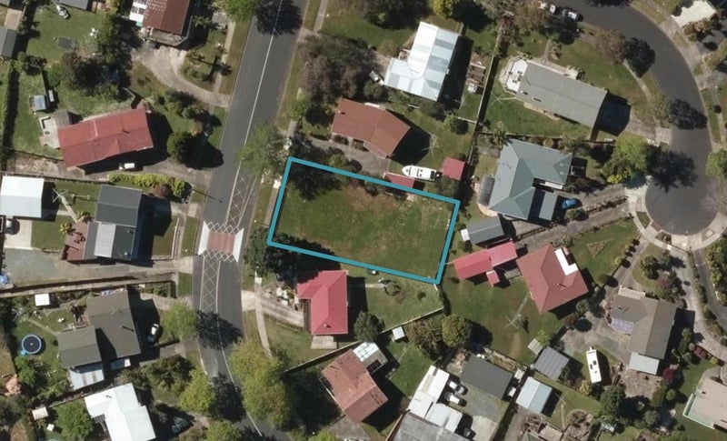 15 Ross Street, Onerahi, Whangarei - Carousel 1