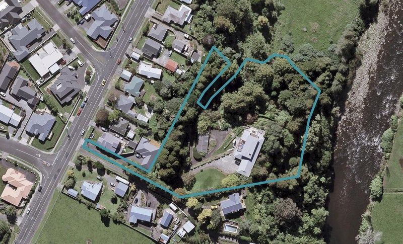525A Mangorei Road, Highlands Park, New Plymouth - Carousel 1