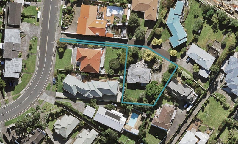 19 Warren Avenue, Three Kings, Auckland - Carousel 1