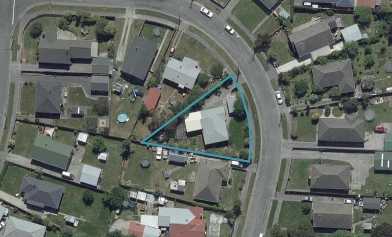 43 Lambeth Crescent, Redwood, Christchurch - Carousel 1