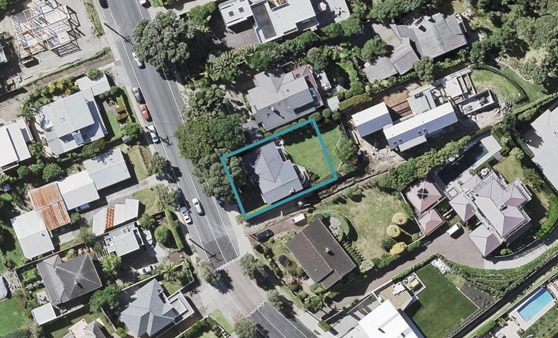 20 Seacliffe Avenue, Belmont, Auckland - Carousel 1