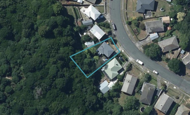 70 Rangituhi Crescent, Takapuwahia, Porirua - Carousel 1