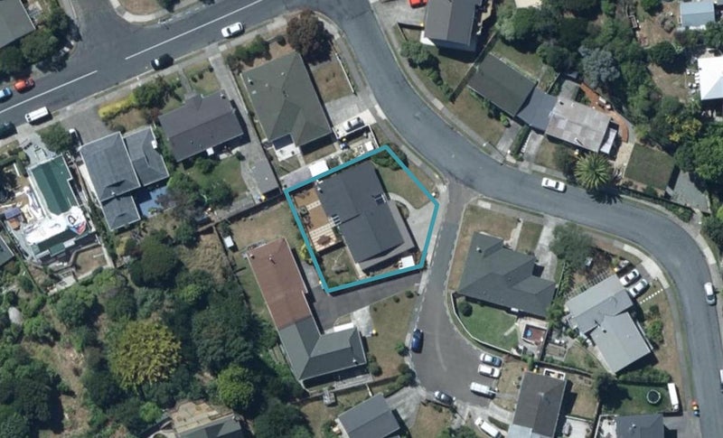 4 Yarrow Place, Papakowhai, Porirua - Carousel 1