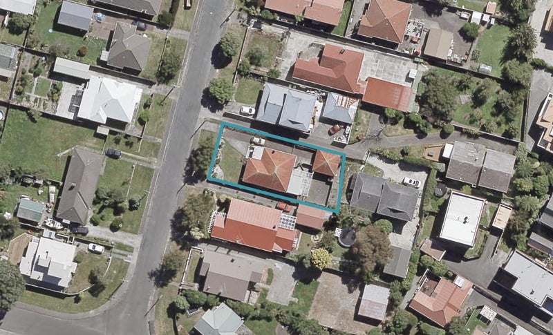 21 Charleston Avenue, Boulcott, Lower Hutt - Carousel 1